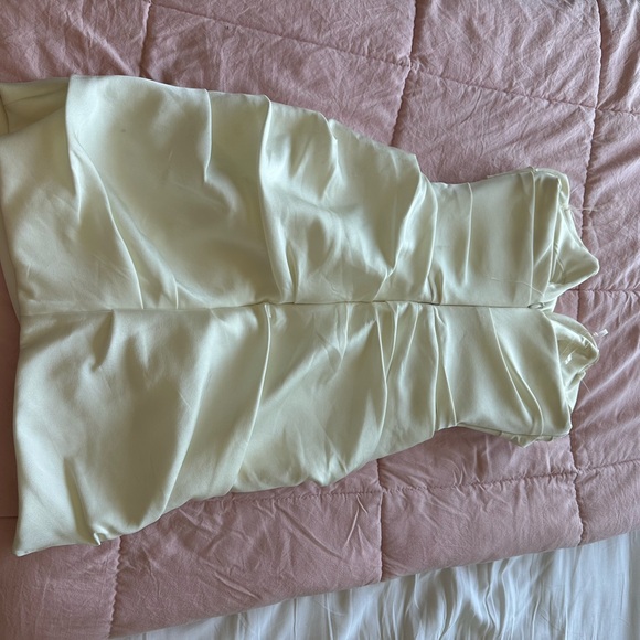 Beautiful HOUSE OF CB-DRESS- EMANUELA - Picture 6 of 7